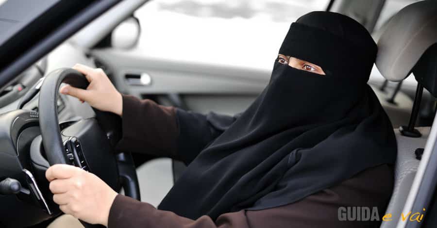 Donne al volante anche in Arabia Saudita: la piccola grande rivoluzione!